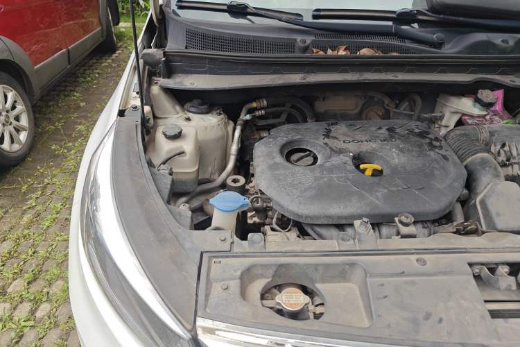 Used Kia Sportage R 2015 2.0L Automatic Two-Wheel Drive GL Engine Bay Right