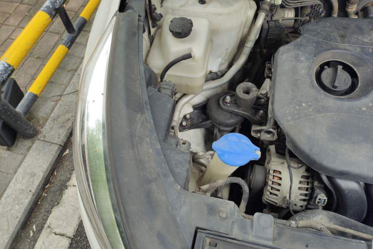 Used Kia Sportage R 2015 2.0L Automatic Two-Wheel Drive GL Engine Bay Right