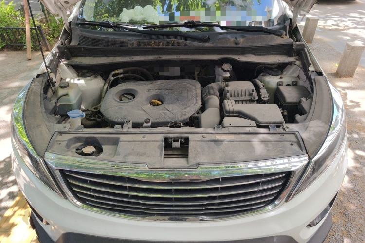 Used Kia Sportage R 2015 2.0L Automatic Two-Wheel Drive DLX Model Engine Bay