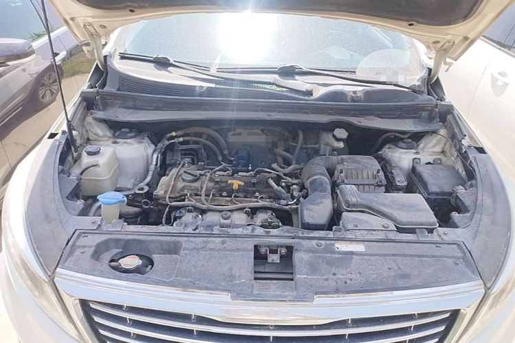 Used Kia Sportage R 2015 2.0L Automatic Two-Wheel Drive DLX Model Engine Bay