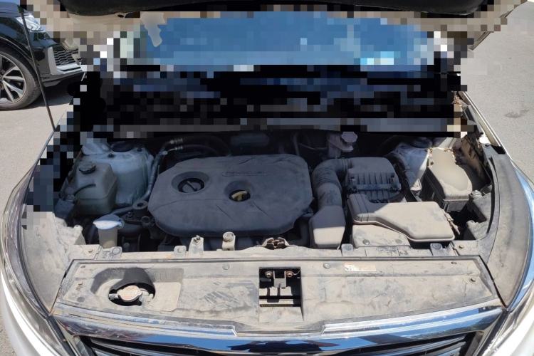 Used Kia Sportage R 2015 2.0L Automatic Two-Wheel Drive DLX Model Engine Bay
