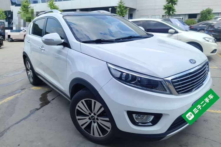 Used Kia Sportage R 2015 2.0L Automatic Two-Wheel Drive DLX Model Exterior 1