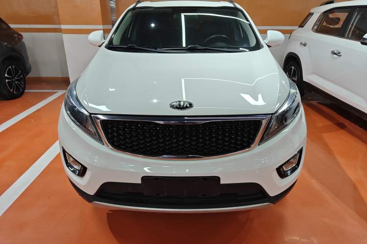 Used Kia Sportage R 2015 2.0L Automatic Two-Wheel Drive GL Exterior 1