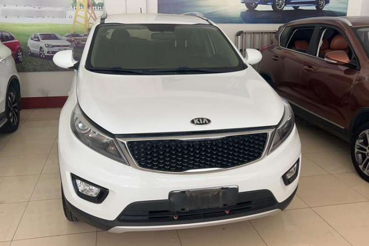Used Kia Sportage R 2015 2.0L Manual Two-Wheel Drive GL Model Exterior 1