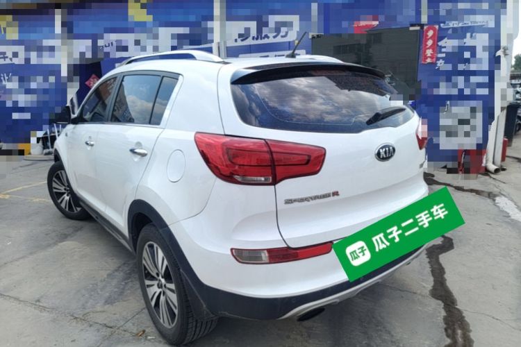 Used Kia Sportage R 2015 2.0L Automatic Two-Wheel Drive DLX Model Exterior 2