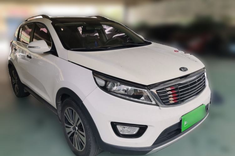Used Kia Sportage R 2015 2.0L Automatic Two-Wheel Drive DLX Model Exterior 2