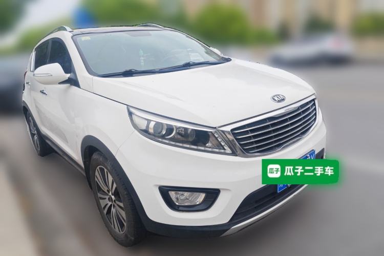 Used Kia Sportage R 2015 2.0L Automatic Two-Wheel Drive DLX Model Exterior 2