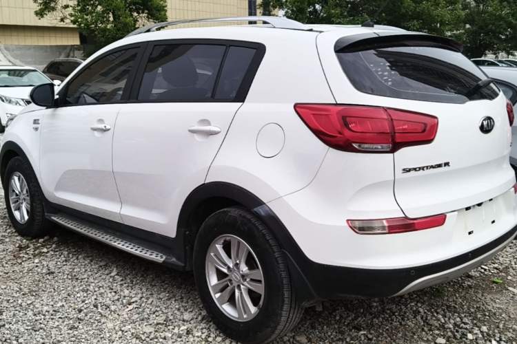 Used Kia Sportage R 2015 2.0L Automatic Two-Wheel Drive GL Exterior 2