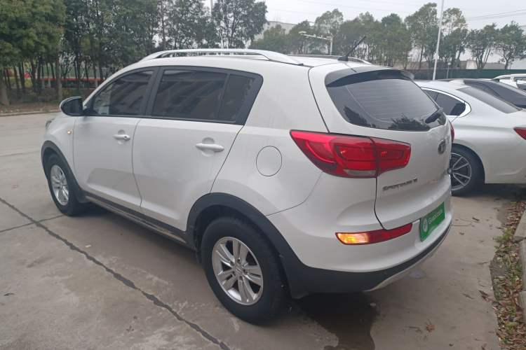 Used Kia Sportage R 2015 2.0L Automatic Two-Wheel Drive GL Exterior 2