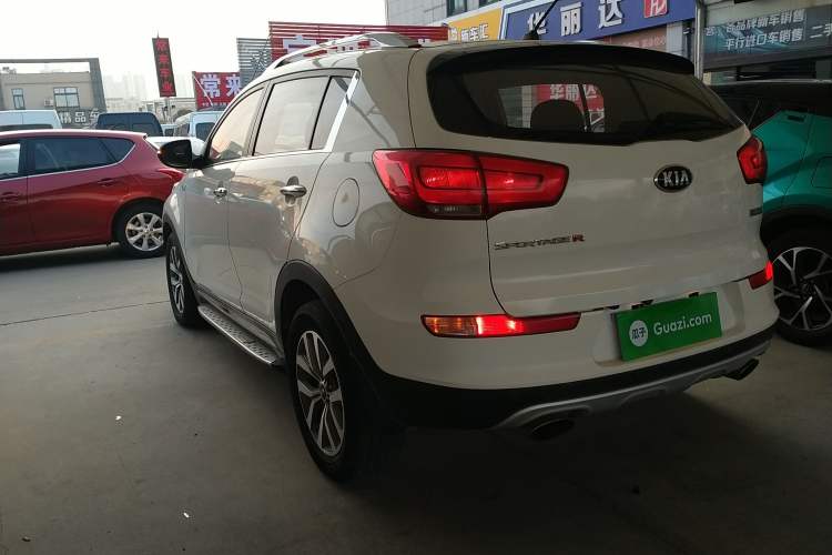 Used Kia Sportage R 2015 2.0L Automatic Two-Wheel Drive GLS Exterior 2