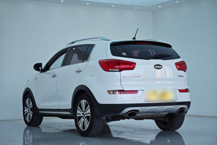 Used Kia Sportage R 2015 2.0L Automatic Two-Wheel Drive DLX Model Exterior 3