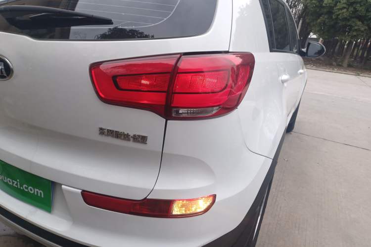 Used Kia Sportage R 2015 2.0L Automatic Two-Wheel Drive GL Exterior 3