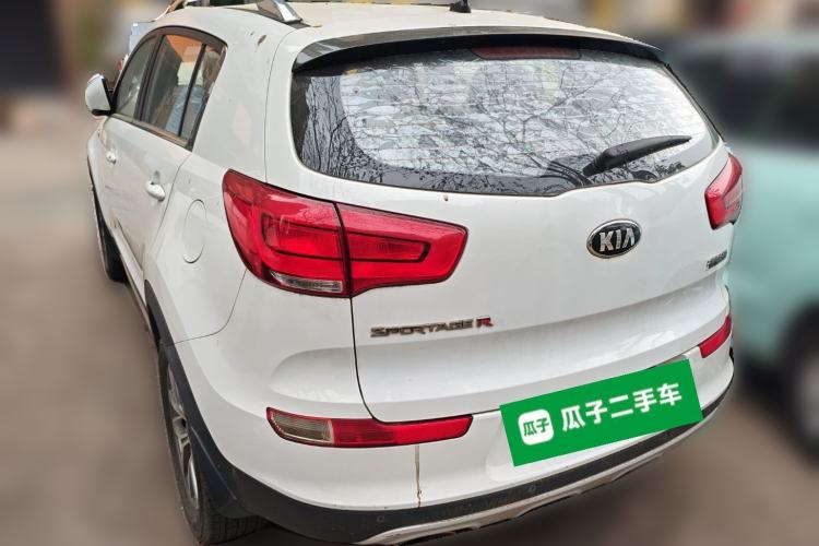 Used Kia Sportage R 2015 2.0L Manual Two-Wheel Drive GLS Trim Exterior 3
