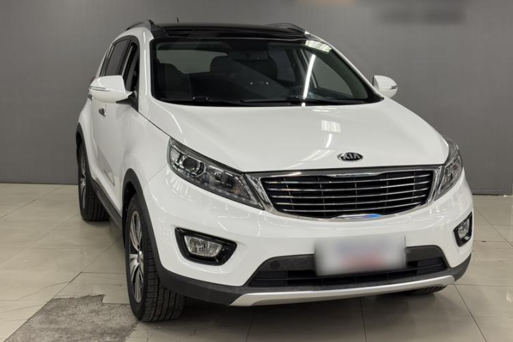 Used Kia Sportage R 2015 2.0L Automatic Two-Wheel Drive DLX Model Exterior 4