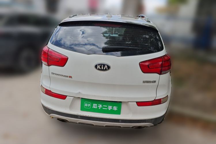 Used Kia Sportage R 2015 2.0L Automatic Two-Wheel Drive DLX Model Exterior 4