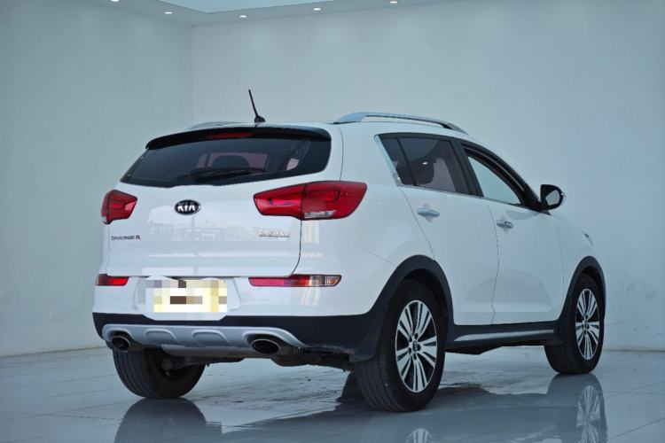 Used Kia Sportage R 2015 2.0L Automatic Two-Wheel Drive DLX Model Exterior 5
