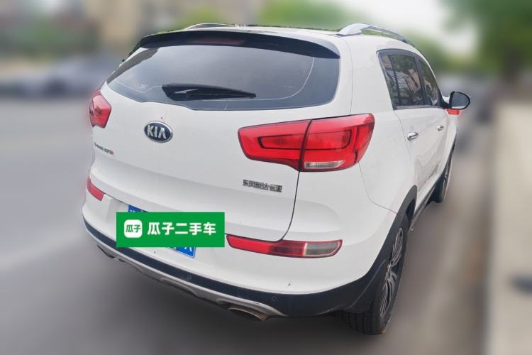 Used Kia Sportage R 2015 2.0L Automatic Two-Wheel Drive DLX Model Exterior 5