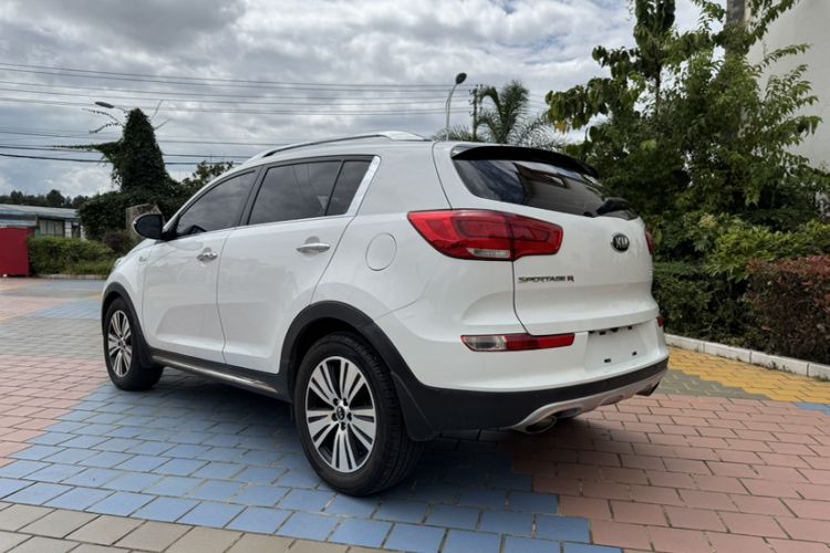 Used Kia Sportage R 2015 2.0L Automatic Two-Wheel Drive DLX Model Exterior 5