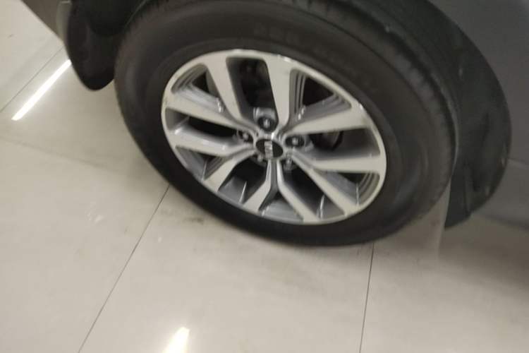 Used Kia Sportage R 2015 2.0L Automatic Two-Wheel Drive GLS Exterior 5