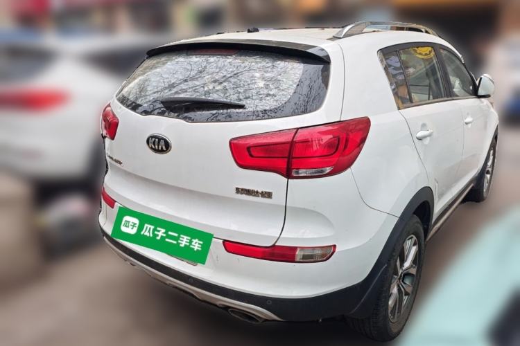 Used Kia Sportage R 2015 2.0L Manual Two-Wheel Drive GLS Trim Exterior 5