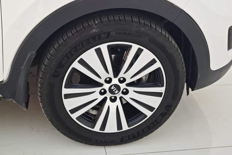 Used Kia Sportage R 2015 2.0L Automatic Two-Wheel Drive DLX Model Exterior 7