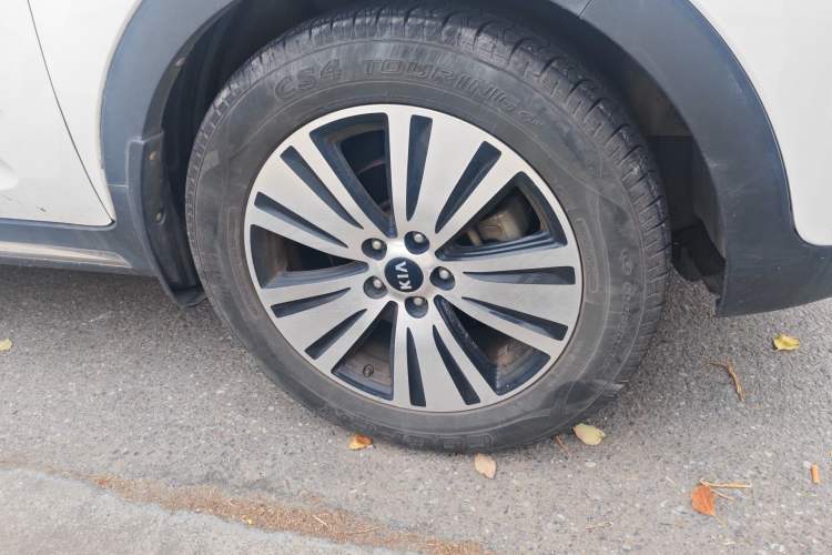 Used Kia Sportage R 2015 2.0L Automatic Two-Wheel Drive DLX Model Exterior 7