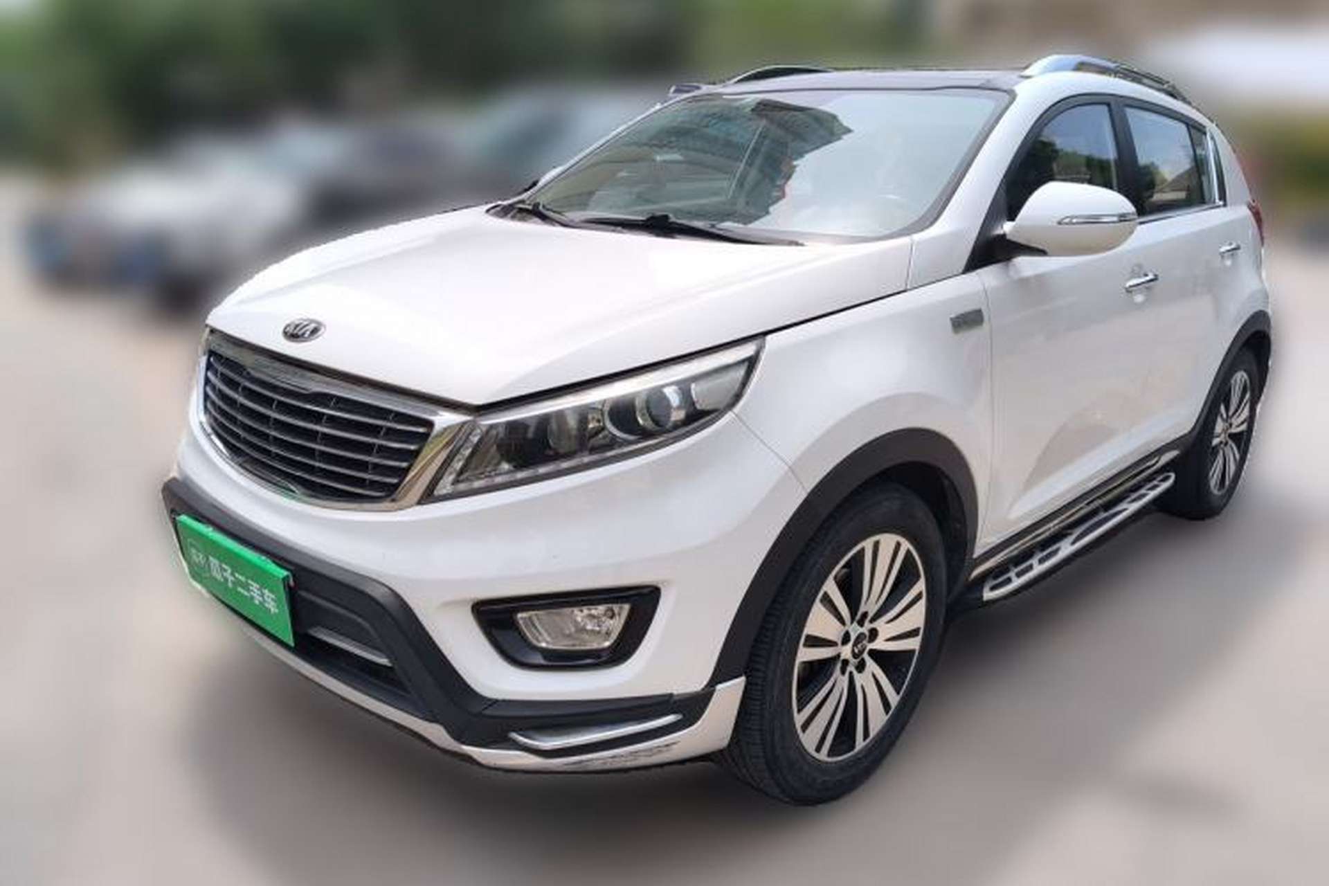 Used Kia Sportage R 2015 2.0L Automatic Two-Wheel Drive DLX Model Front Left 45 Deg