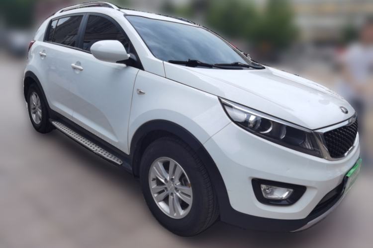Used Kia Sportage R 2015 2.0L Manual Two-Wheel Drive GL Model Front Right 45 Deg