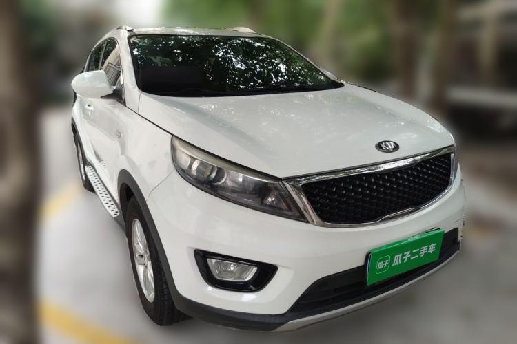 Used Kia Sportage R 2015 2.0L Manual Two-Wheel Drive GL Model Front Right 45 Deg