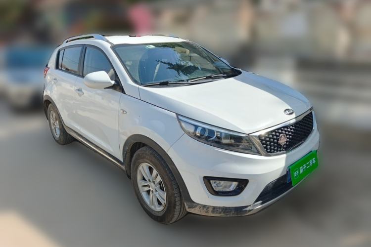 Used Kia Sportage R 2015 2.0L Manual Two-Wheel Drive GL Model Front Right 45 Deg