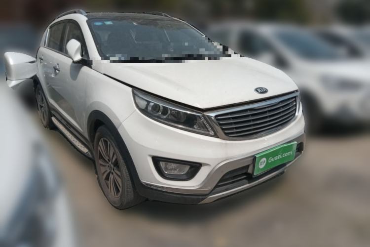 Used Kia Sportage R 2015 2.0L Automatic Two-Wheel Drive DLX Model Front Right 45 Deg