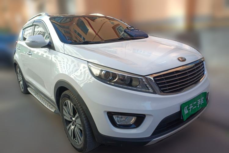 Used Kia Sportage R 2015 2.0L Automatic 2WD Premium Edition Front Right 45 Deg