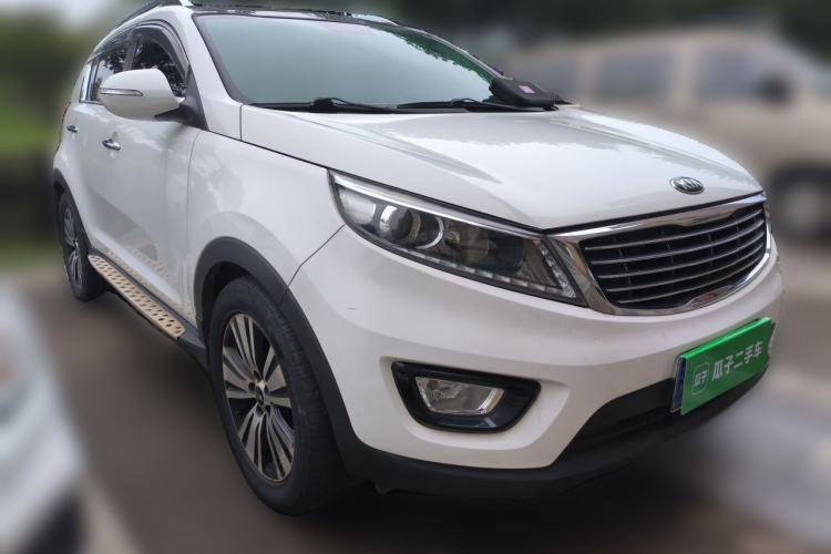 Used Kia Sportage R 2015 2.0L Automatic 2WD Premium Edition Front Right 45 Deg