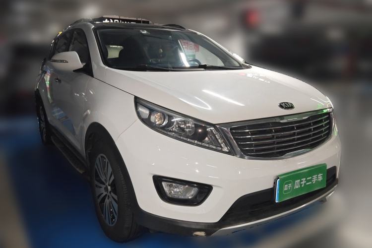Used Kia Sportage R 2015 2.0L Automatic 2WD Premium Edition Front Right 45 Deg