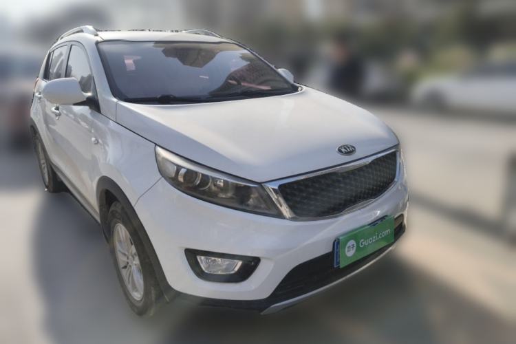 Used Kia Sportage R 2015 2.0L Manual Two-Wheel Drive GL Model Front Right 45 Deg