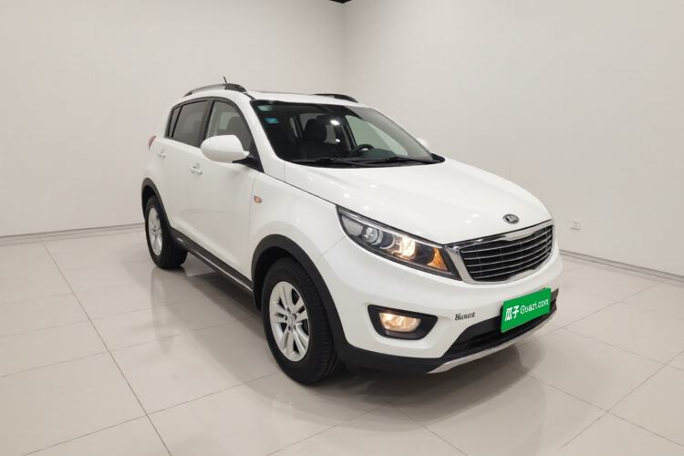 Used Kia Sportage R 2015 2.0L Automatic Two-Wheel Drive GL Front Right 45 Deg
