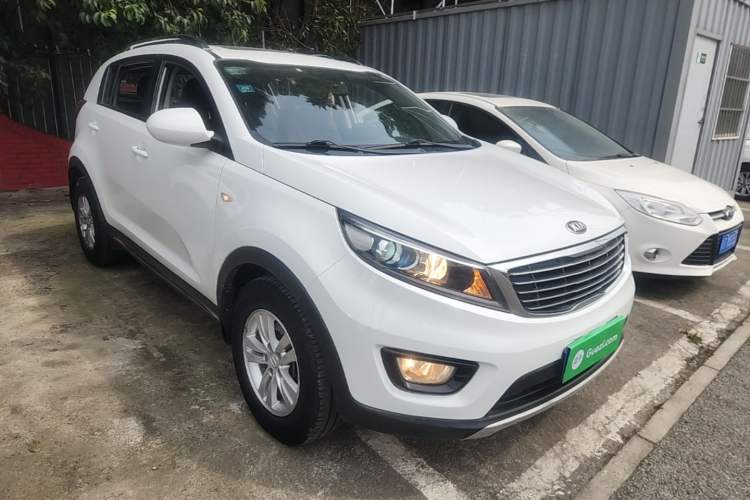 Used Kia Sportage R 2015 2.0L Automatic Two-Wheel Drive GL Front Right 45 Deg