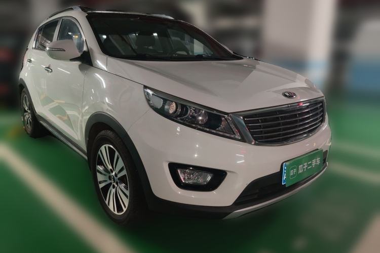 Used Kia Sportage R 2015 2.0L Automatic 2WD Premium Edition Front Right 45 Deg