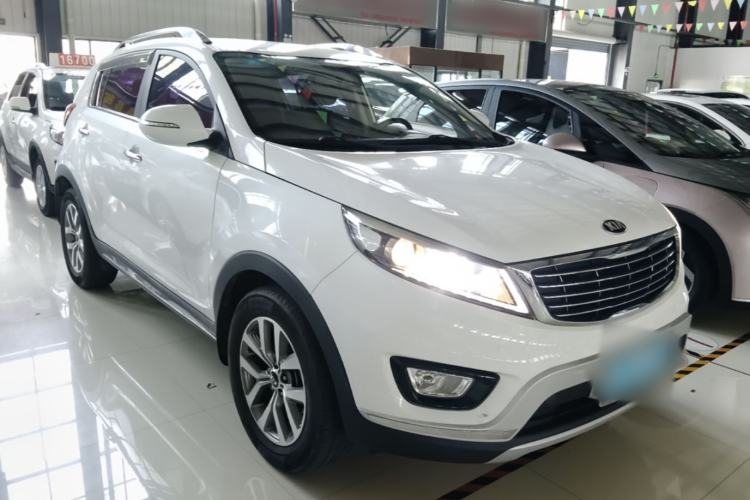 Used Kia Sportage R 2015 2.0L Automatic Two-Wheel Drive GLS Front Right 45 Deg