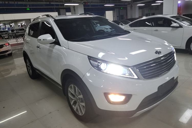 Used Kia Sportage R 2015 2.0L Automatic Two-Wheel Drive GLS Front Right 45 Deg