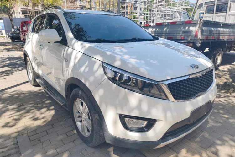 Used Kia Sportage R 2015 2.0L Automatic Two-Wheel Drive GL Front Right 45 Deg