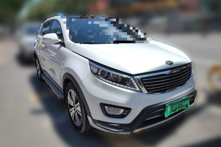 Used Kia Sportage R 2015 2.0L Automatic Two-Wheel Drive DLX Model Front Right 45 Deg