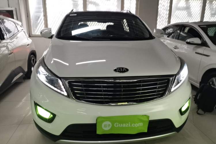 Used Kia Sportage R 2015 2.0L Automatic Two-Wheel Drive DLX Model Front