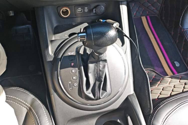 Used Kia Sportage R 2015 2.0L Automatic Two-Wheel Drive GL Gear Lever