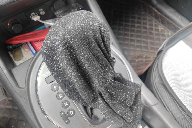 Used Kia Sportage R 2015 2.0L Automatic Two-Wheel Drive GLS Gear Lever