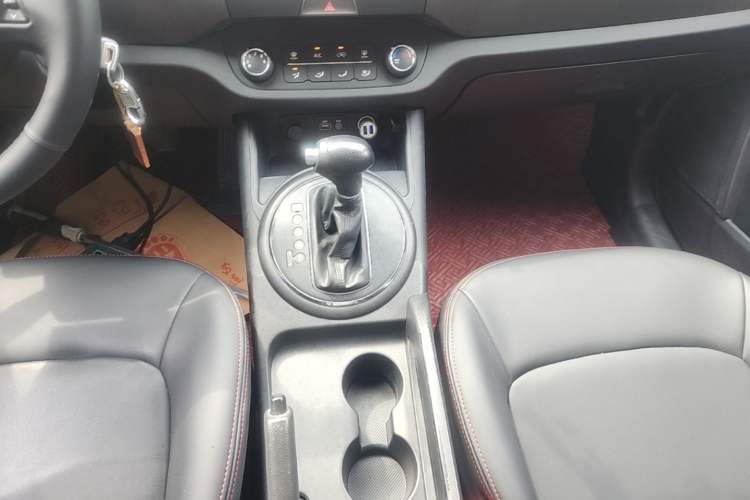 Used Kia Sportage R 2015 2.0L Automatic Two-Wheel Drive GL Gear Lever