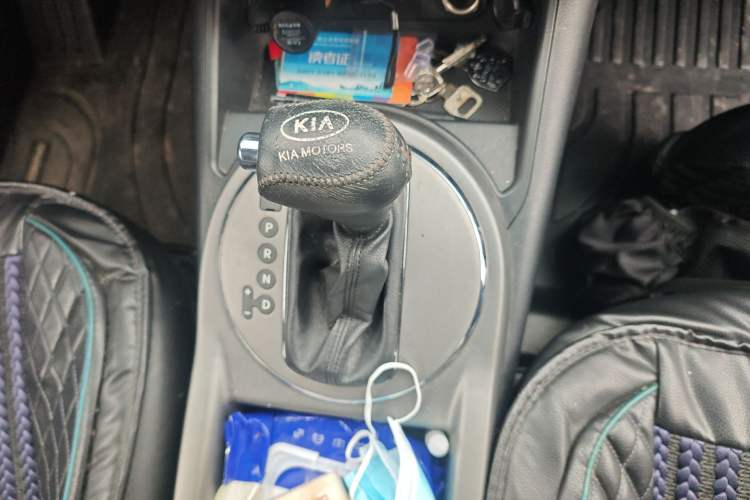 Used Kia Sportage R 2015 2.0L Automatic Two-Wheel Drive GLS Gear Lever