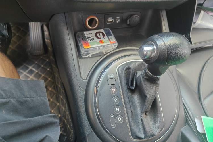 Used Kia Sportage R 2015 2.0L Automatic Two-Wheel Drive GL Gear Lever