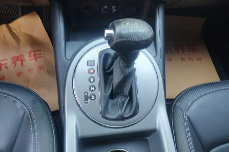 Used Kia Sportage R 2015 2.0L Automatic Two-Wheel Drive GLS Gear Lever