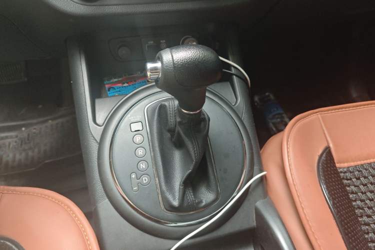 Used Kia Sportage R 2015 2.0L Automatic Two-Wheel Drive GL Gear Lever